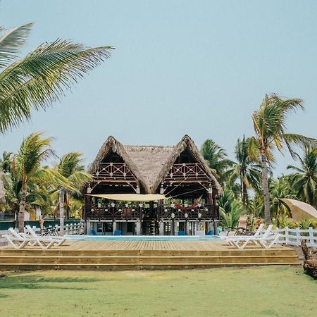 Los Olivos La Playa Hotel Y Restaurante Escuintla Luaran gambar