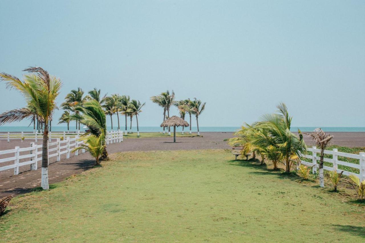 Los Olivos La Playa Hotel Y Restaurante Escuintla Luaran gambar